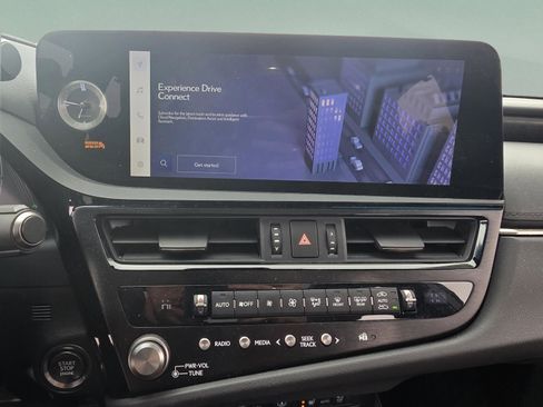 Certified 2024 Lexus ES 350 Ultra Luxury w/ Accessory Package (Z2) image 17