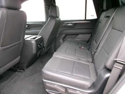 Used 2025 Chevrolet Tahoe LT AWD/4WD image 9