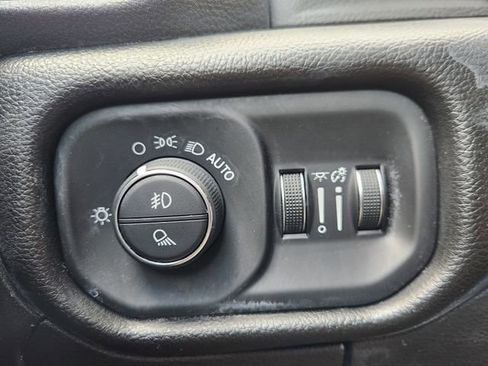 Used 2025 RAM 1500 Laramie image 21