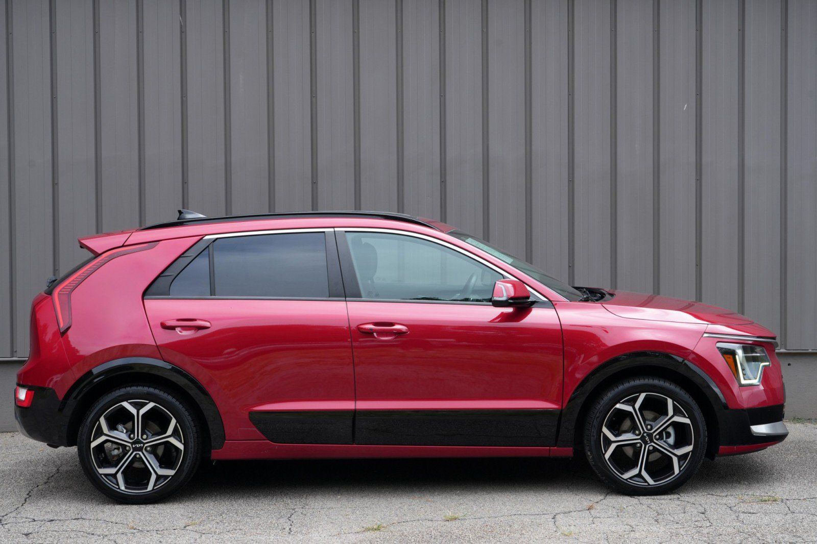 Used 2024 Kia Niro EX Touring FWD image 50