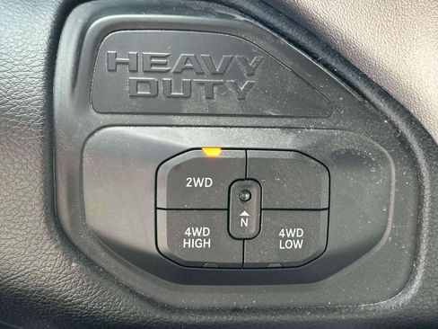 Used 2025 RAM 2500 Big Horn AWD/4WD image 24