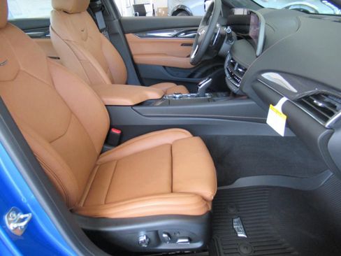 New 2026 Cadillac CT5 Premium Luxury w/ Platinum Package RWD image 9