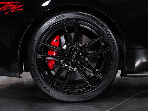 Used 2021 Ford Mustang Shelby GT500 w/ Technology Package RWD image 15