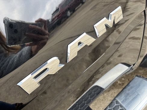 Used 2021 RAM 1500 Big Horn image 9