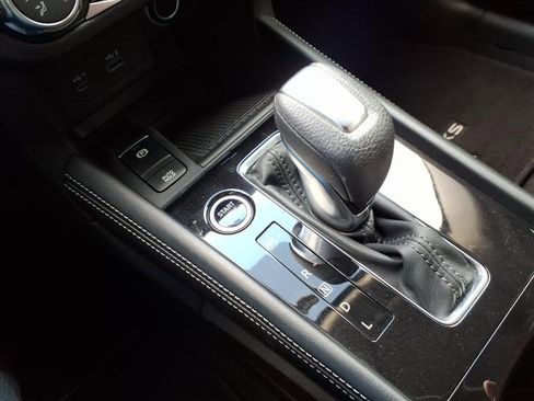 Used 2024 Nissan Kicks SV image 25