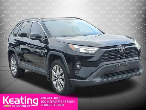 Used 2022 Toyota RAV4 XLE Premium FWD image 1