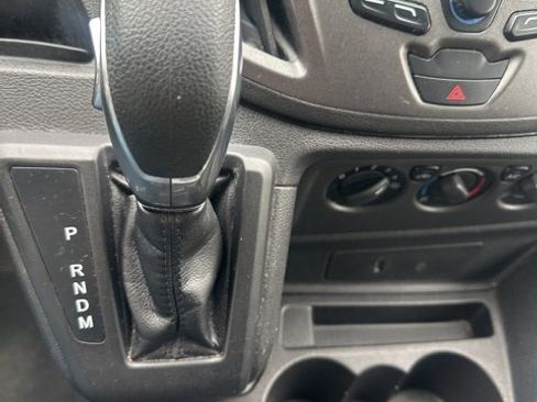 Used 2018 Ford Transit 150 XL image 17