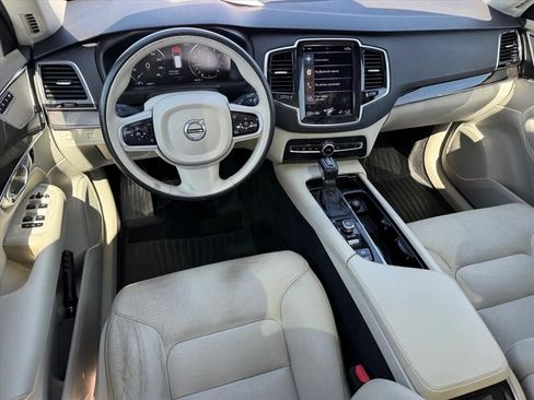 Used 2018 Volvo XC90 T6 Momentum w/ Convenience Package AWD/4WD image 11