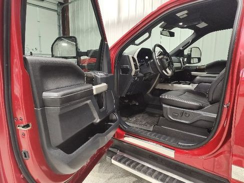 Used 2022 Ford F250 Lariat w/ Chrome Package image 18