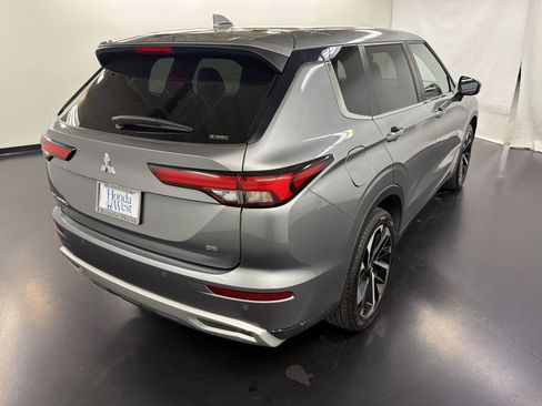 Used 2024 Mitsubishi Outlander SE AWD/4WD image 9