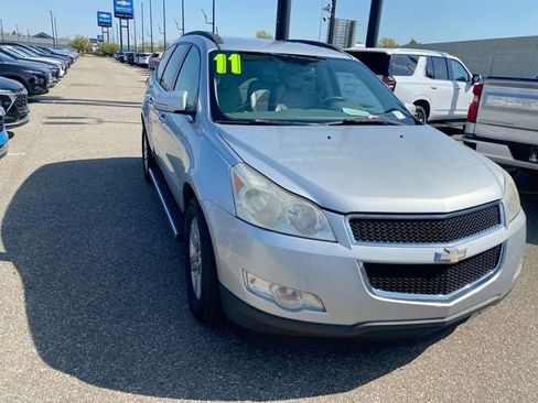 Used 2011 Chevrolet Traverse LT w/ Personal Connectivity Package FWD image 1