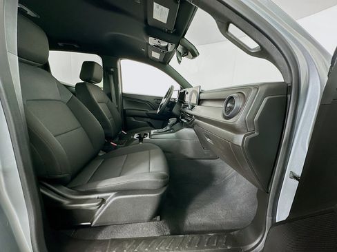 Used 2024 Chevrolet Colorado W/T image 30