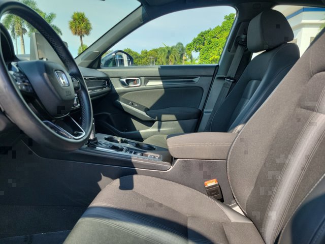 Used 2025 Honda Civic Sport image 21