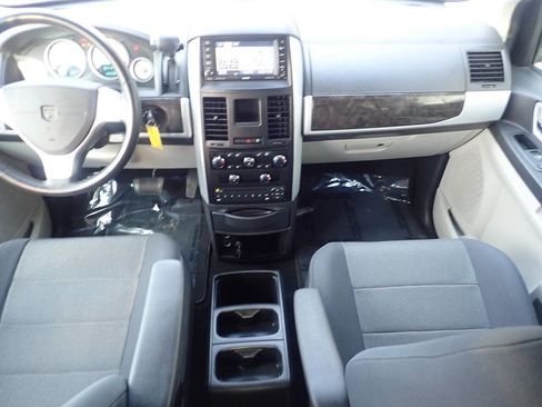 Used 2009 Dodge Grand Caravan SXT w/ Entertainment Group 2 image 16