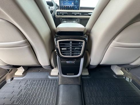 Used 2023 Lincoln Nautilus Reserve w/ Equipment Group 201A image 15