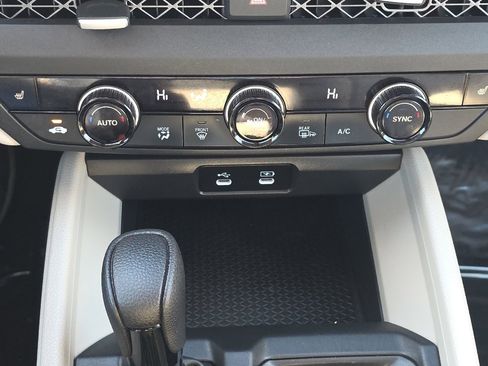 Used 2024 Honda Accord EX image 19