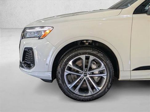 Certified 2025 Audi Q7 2.0T Premium Plus w/ Premium Plus Package image 23