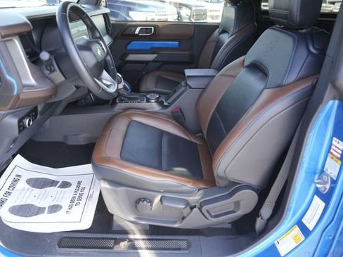 Used 2023 Ford Bronco Outer Banks image 9