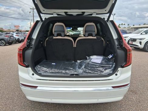 New 2026 Volvo XC90 T8 Ultra w/ Protection Package Premier AWD/4WD image 6