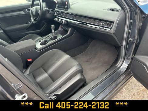 Used 2025 Honda Civic Sport image 19