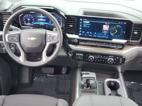Used 2025 Chevrolet Silverado 1500 LT w/ Z71 Off-Road Package AWD/4WD image 27