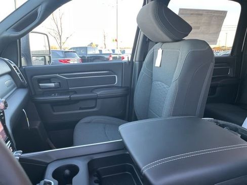 New 2026 RAM 2500 Big Horn AWD/4WD image 10