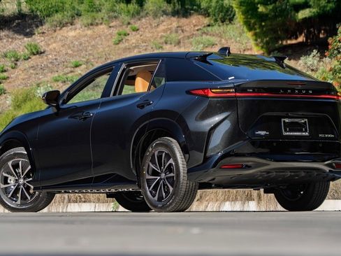 New 2026 Lexus RZ 350e 2WD image 2