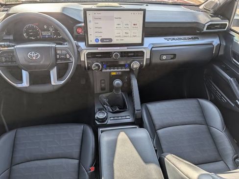 Certified 2025 Toyota Tacoma TRD Off-Road w/ TRD Off Road Premium Package AWD/4WD image 10