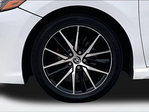 Used 2022 Toyota Camry SE FWD image 10