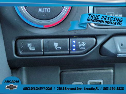 Used 2024 GMC Yukon XL AT4 w/ Max Trailering Package AWD/4WD image 24