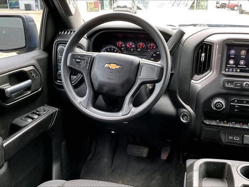 Used 2023 Chevrolet Silverado 1500 Custom AWD/4WD image 9