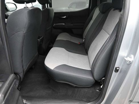 Used 2023 Toyota Tacoma TRD Off-Road image 17