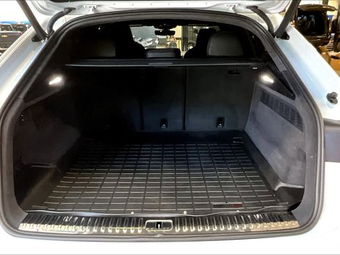 Used 2021 Audi RS Q8 w/ Carbon Optic Package image 17