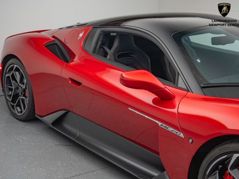 Used 2023 Maserati MC20 Coupe image 3