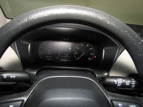 Certified 2023 Honda HR-V LX image 4