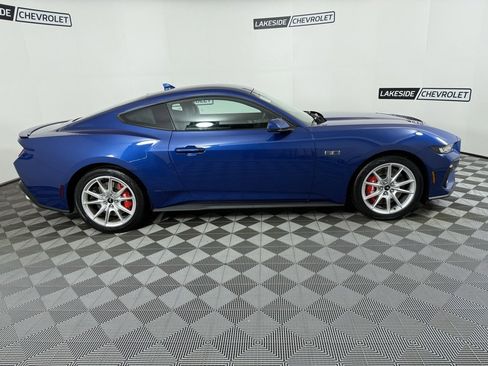 Used 2024 Ford Mustang GT Premium image 7