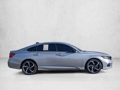 Used 2022 Honda Accord Sport image 4