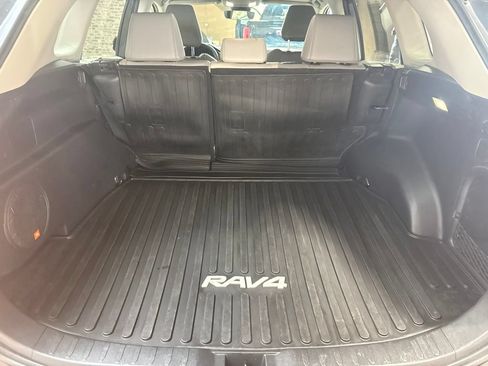 Used 2022 Toyota RAV4 Limited AWD/4WD image 9