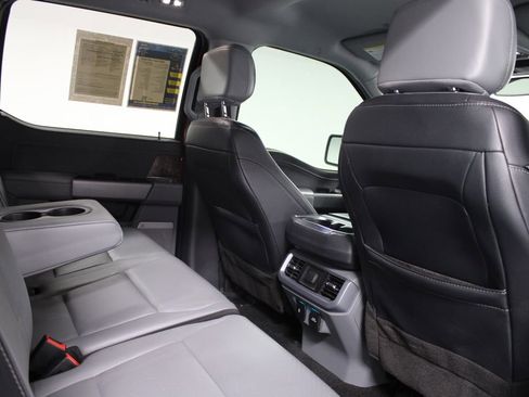 Used 2023 Ford F150 Lariat w/ Max Trailer Tow Package image 34