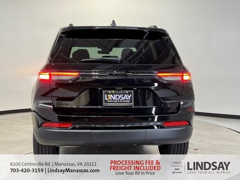 New 2025 Jeep Grand Cherokee Altitude AWD/4WD image 6