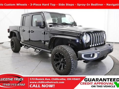 Used 2023 Jeep Gladiator Overland AWD/4WD image 1