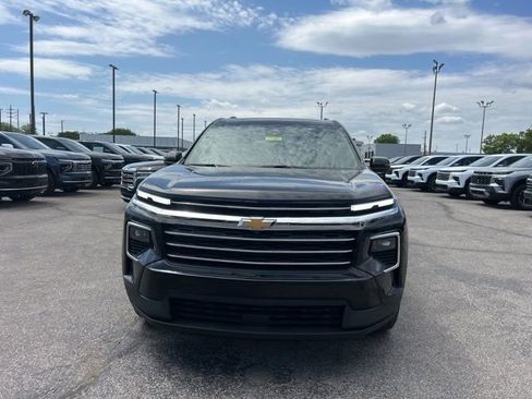 New 2026 Chevrolet Traverse LT w/ Sun and Wheel Package FWD image 8