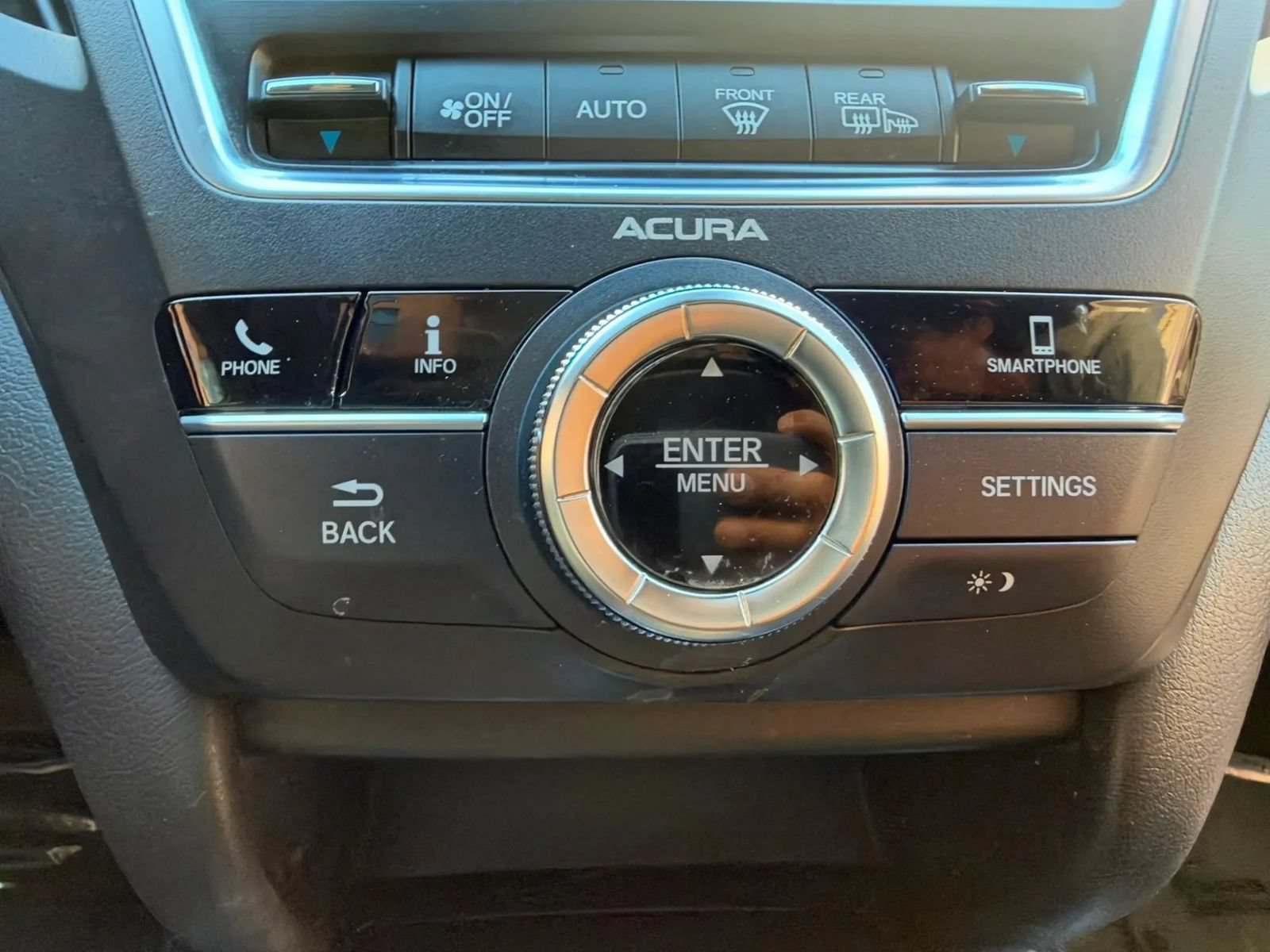 Used 2020 Acura MDX SH-AWD image 17