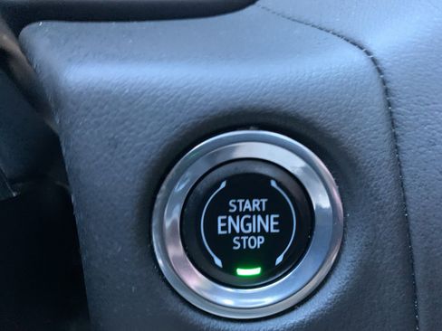 Used 2023 Chevrolet Tahoe LT w/ LT Signature Package image 31