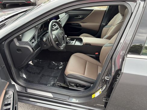 Certified 2025 Lexus ES 350 w/ Premium Package FWD image 11