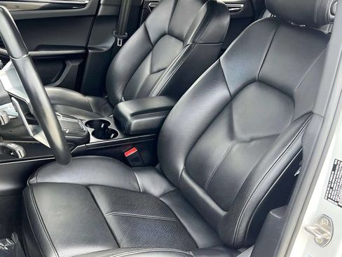 Used 2018 Porsche Macan GTS w/ Premium Package Plus AWD/4WD image 5