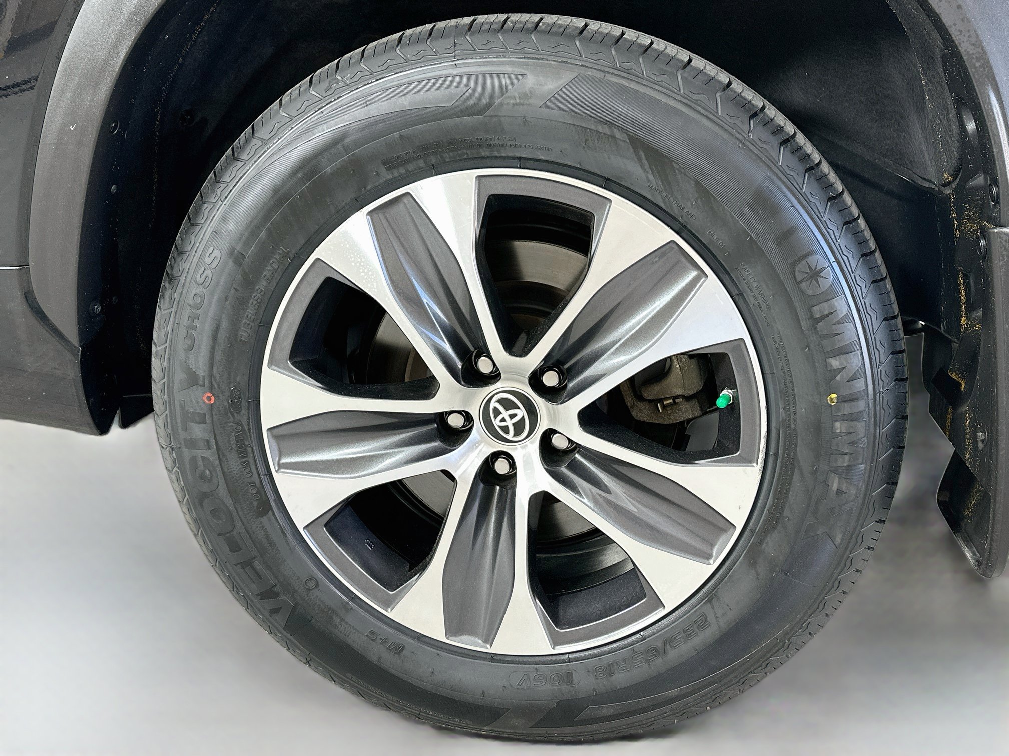 Used 2023 Toyota Highlander XLE AWD/4WD image 31