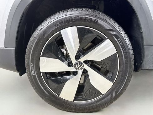 Certified 2025 Volkswagen Taos S image 28