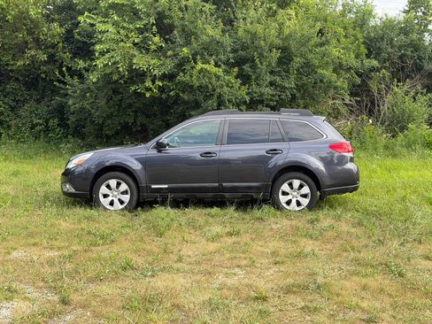 Used 2011 Subaru Outback 2.5i Limited w/ PWR Moonroof Pkg AWD/4WD image 5