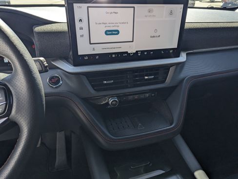 Used 2025 Ford Explorer ST-Line w/ Premium Package image 10